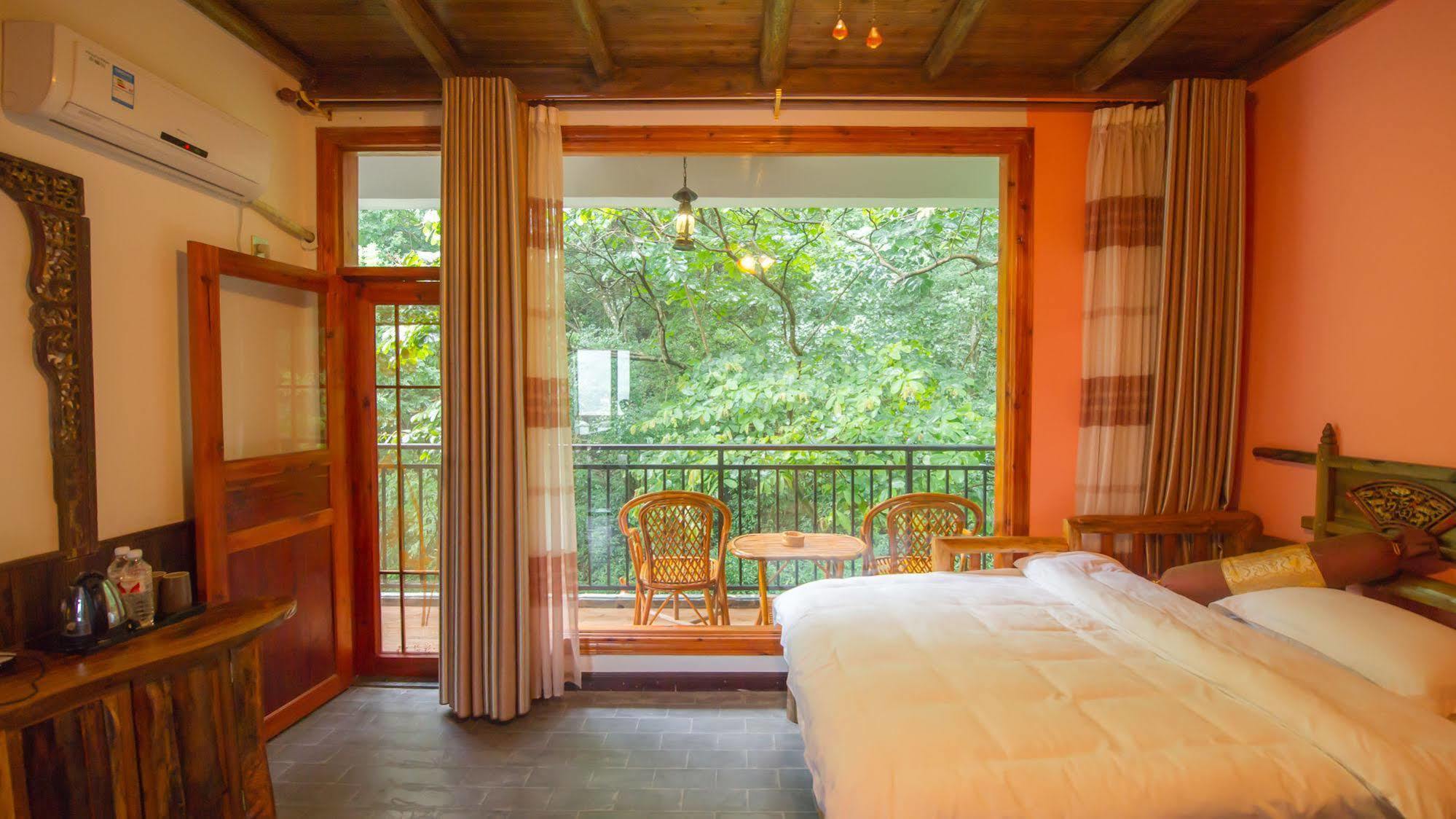 Yangshuo Scenic Mountain Retreat Otel Dış mekan fotoğraf